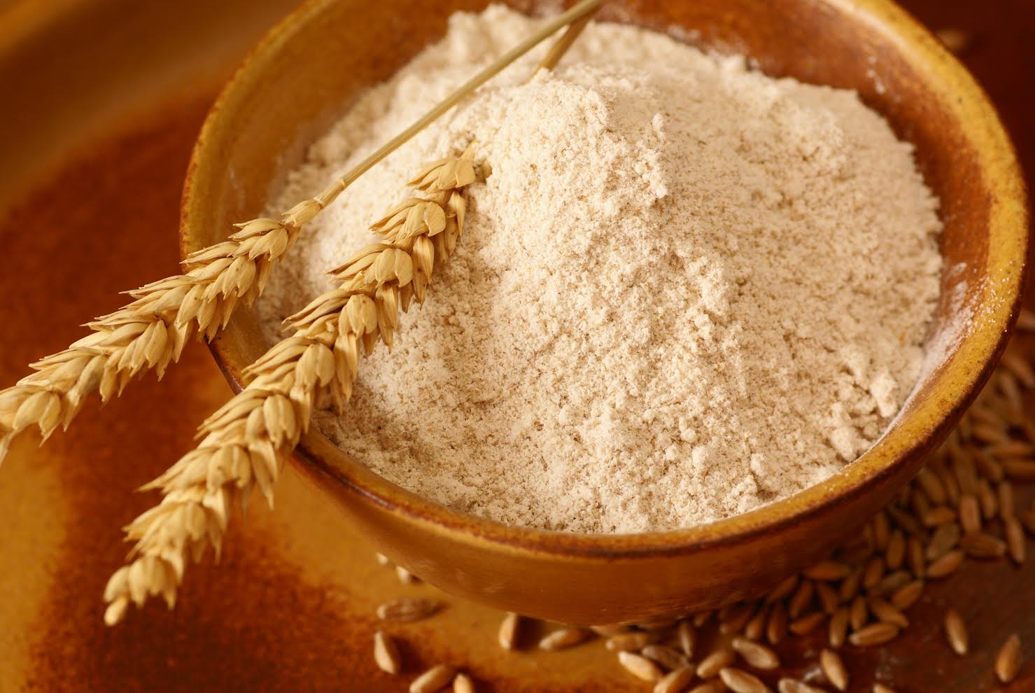 Công dụng của bột mì trong việc làm bánh như thế nào?