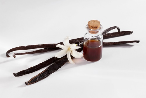 Hướng dẫn làm mứt dâu hương vanilla nguyên chất đơn giản tại nhà