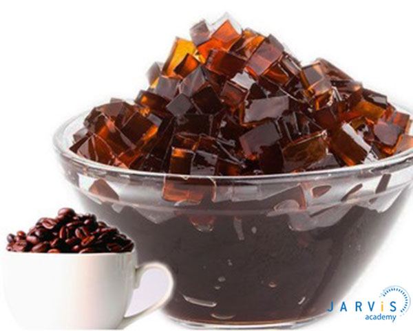 cắt thạch từng miếng đổ ra bát to