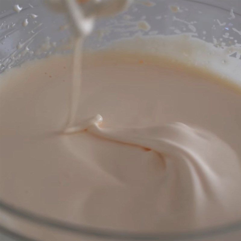 Bước 1 Trộn hỗn hợp trứng đường Bánh custard nhân kem sữa