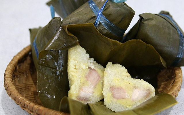cách làm bánh ú cách làm bánh ú 2 cách làm bánh ú truyền thống thơm ngon cho Tết Đoan Ngọ cach lam banh u 342